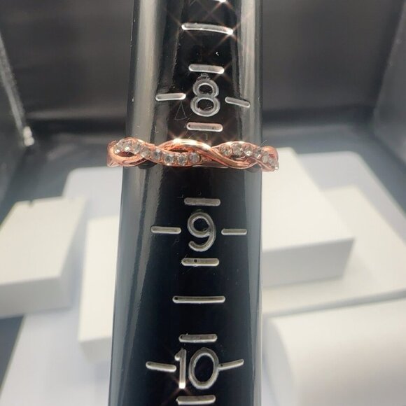 Fashion Jewelry Jewelry - 14K Gold Plated Twisted Infinity Ring Rose Gold Tone 8.5